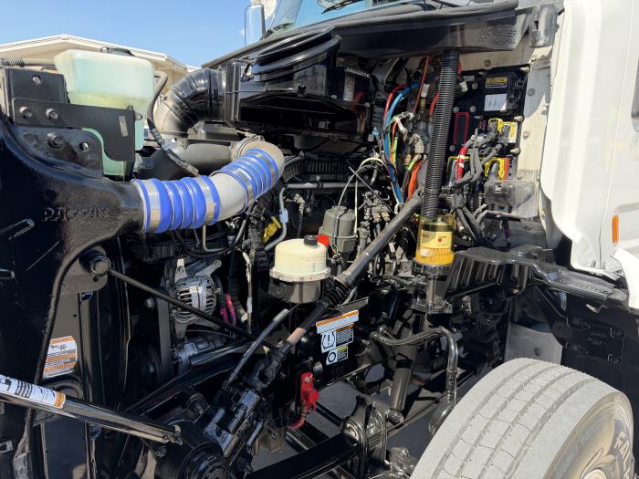 2021 Peterbilt 567-15