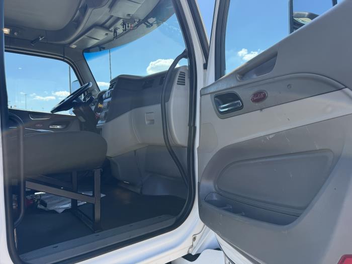 2021 Peterbilt 567-22