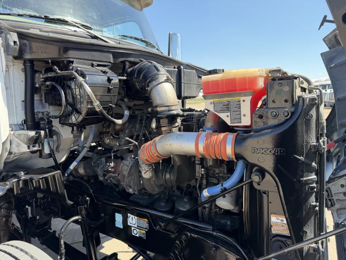 2021 Peterbilt 567-18