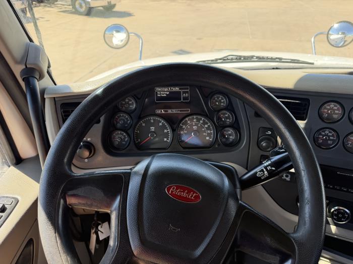 2021 Peterbilt 567-30