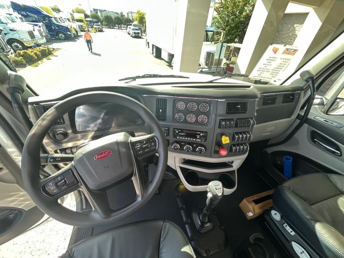 2026 Peterbilt 567-4