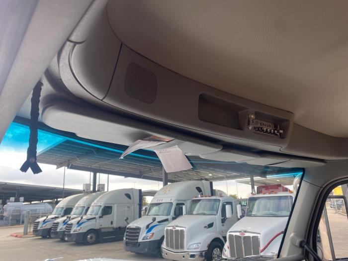 2026 Peterbilt 589-14