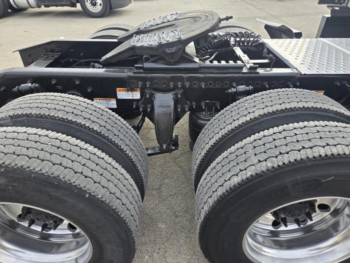 2021 Freightliner Cascadia-22