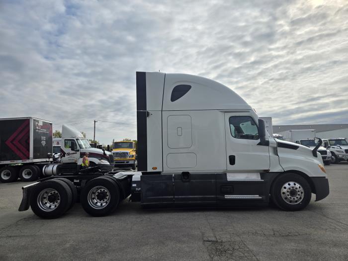 2021 Freightliner Cascadia-4