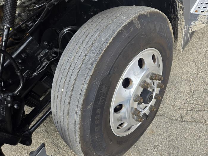 2021 Freightliner Cascadia-26