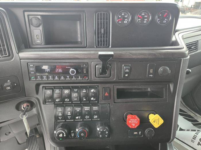 2024 International LT625-17