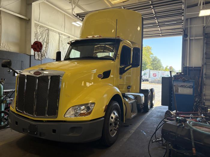 2021 Peterbilt 579-1
