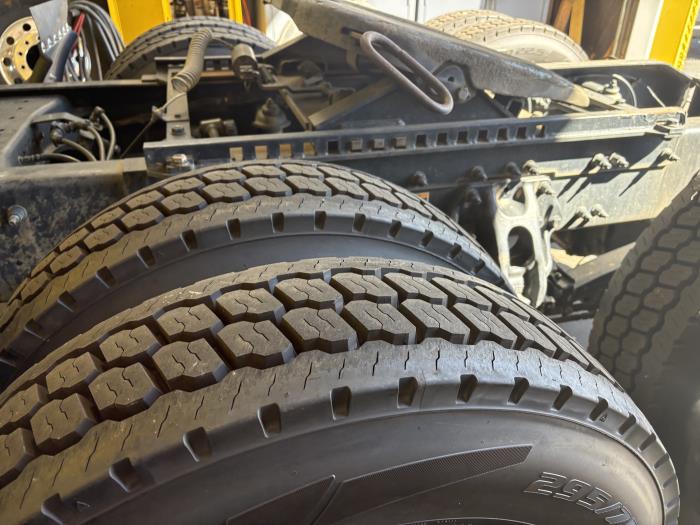 2021 Peterbilt 579-5