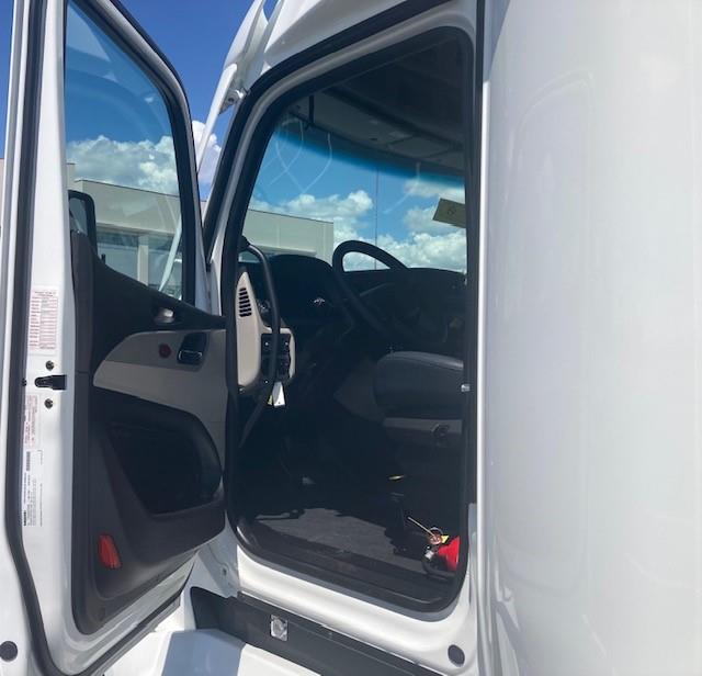 2026 Peterbilt 579-7