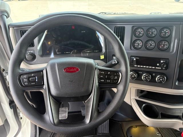 2026 Peterbilt 579-10