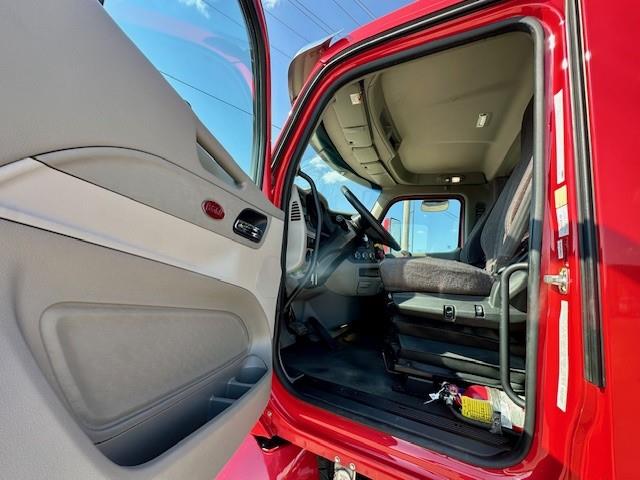 2020 Peterbilt 579-8