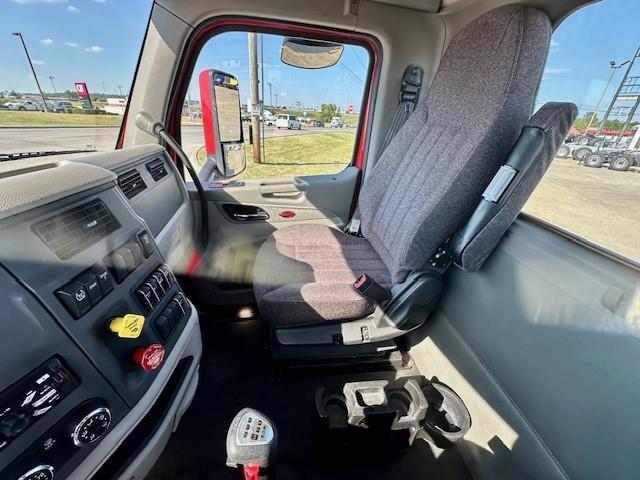 2020 Peterbilt 579-9