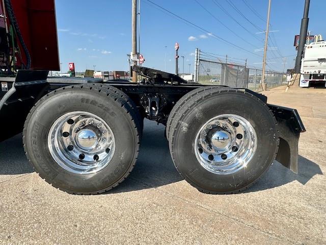 2022 Peterbilt 579-7