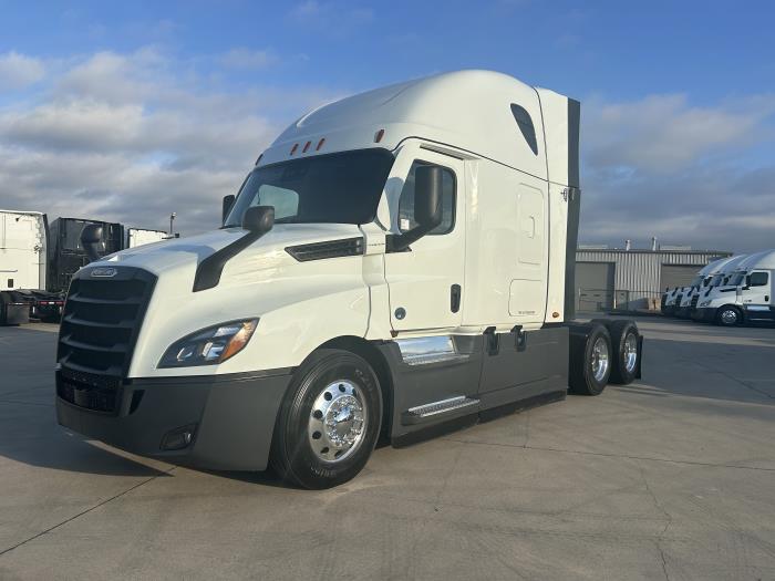 2021 Freightliner Cascadia-0