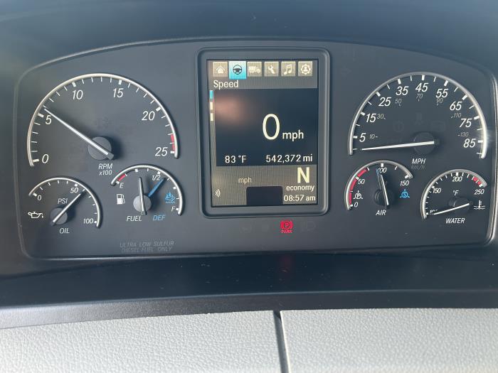 2021 Freightliner Cascadia-12