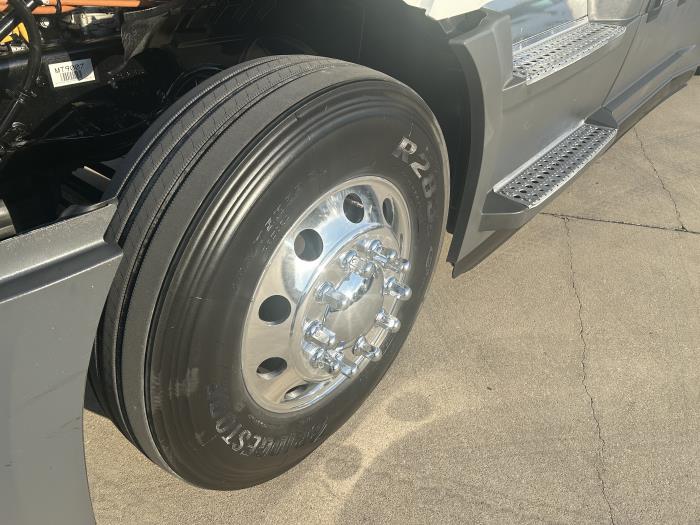 2021 Freightliner Cascadia-19
