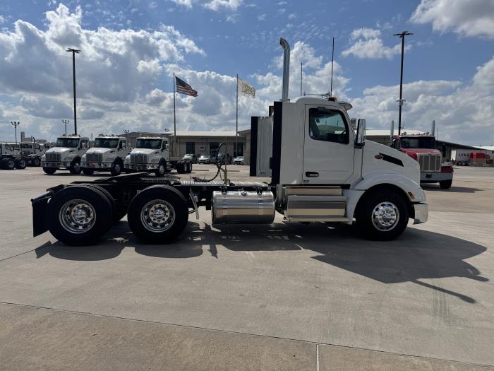 2026 Peterbilt 579-7