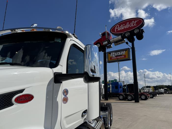 2026 Peterbilt 579-22