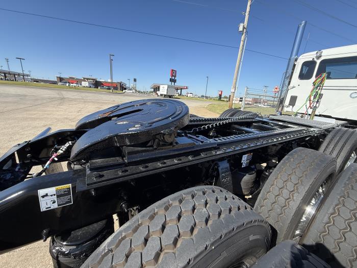 2026 Peterbilt 589-25