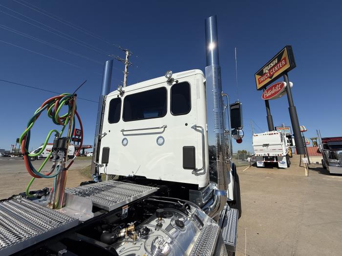 2026 Peterbilt 589-28