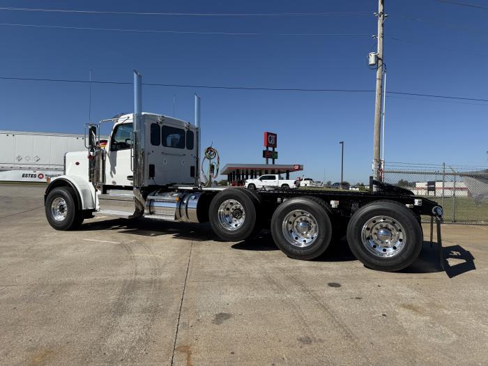 2026 Peterbilt 589-8