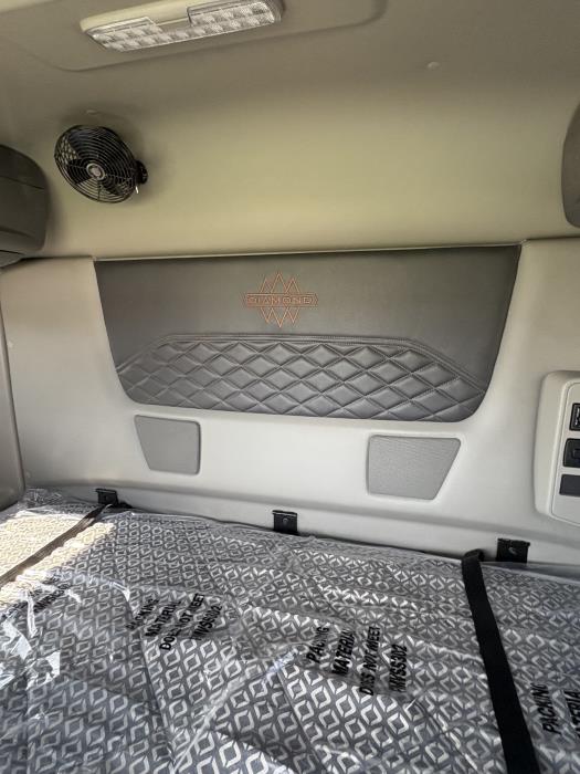 2026 International LT625-10