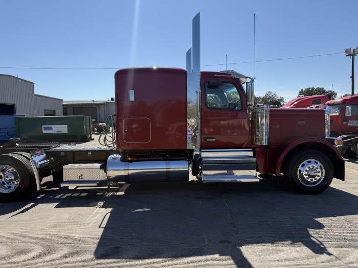 2026 Peterbilt 589-10