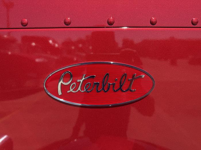 2026 Peterbilt 589-16