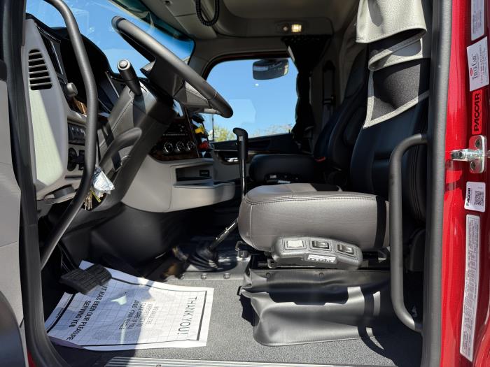 2026 Peterbilt 589-28