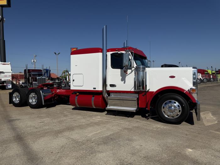 2026 Peterbilt 589-18