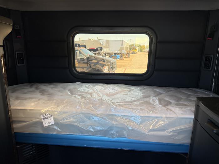 2026 Peterbilt 589-41