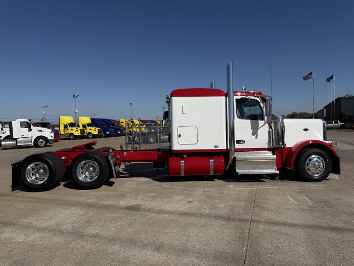 2026 Peterbilt 589-21