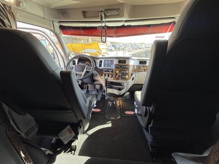 2026 Peterbilt 589-39