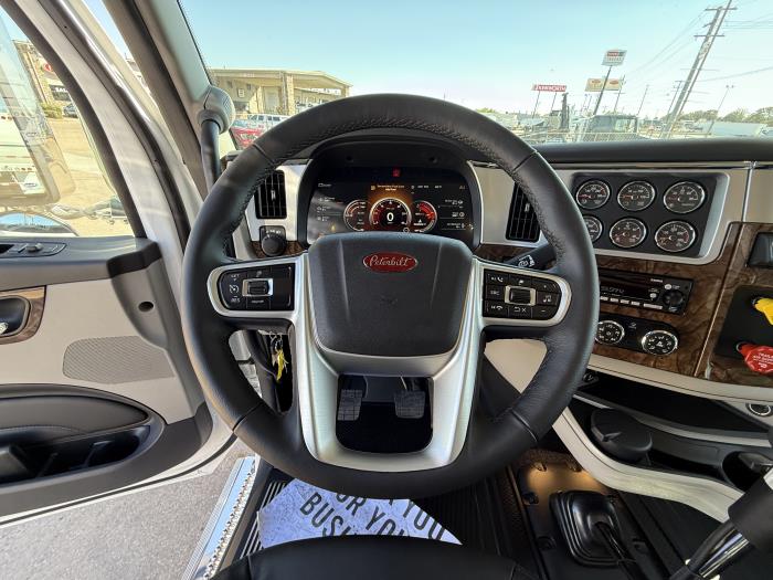 2026 Peterbilt 589-42