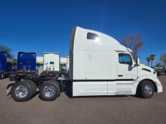 2023 Peterbilt 579-4