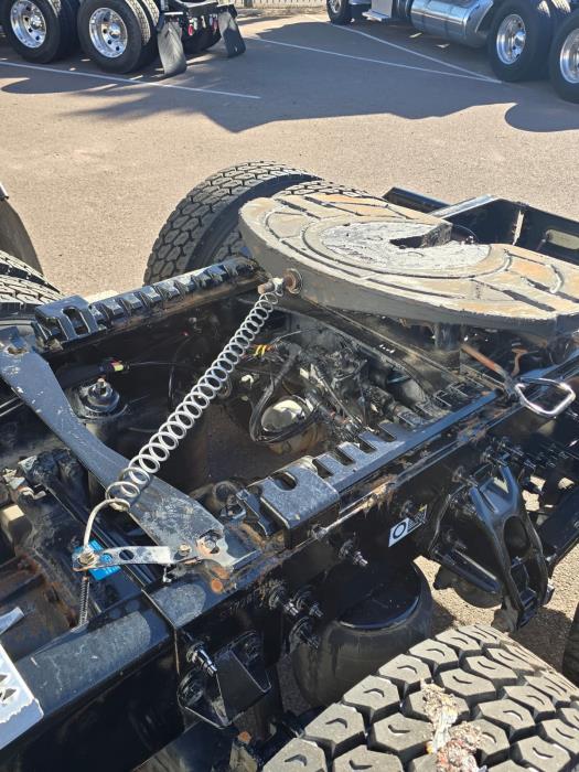 2023 Peterbilt 579-10