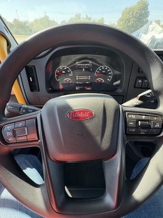 2025 Peterbilt 536-12