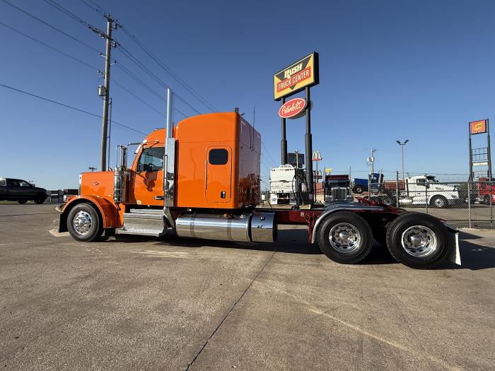 2026 Peterbilt 589-7