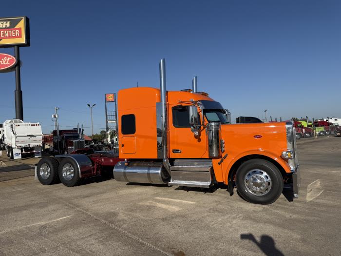 2026 Peterbilt 589-15