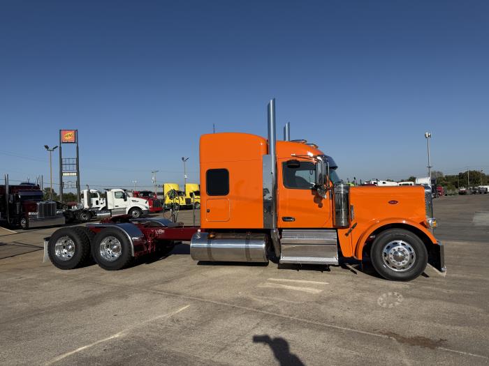 2026 Peterbilt 589-17