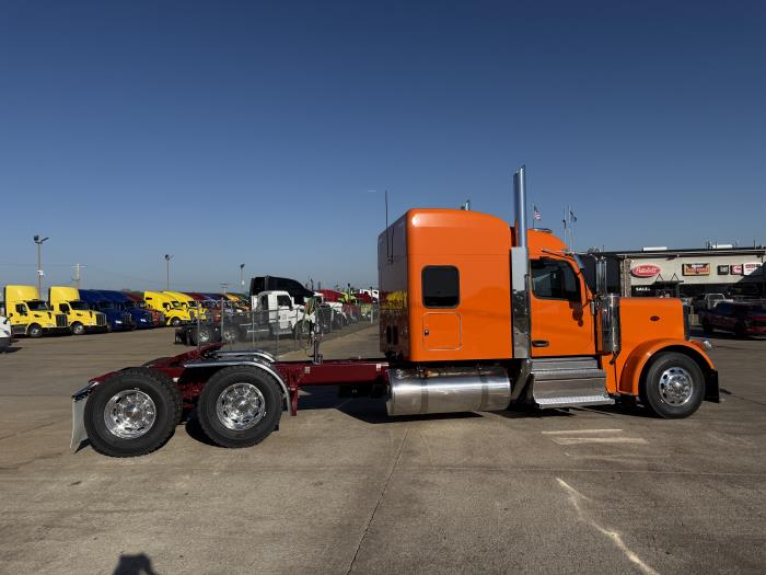 2026 Peterbilt 589-21