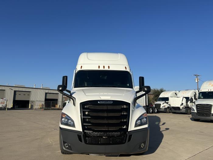 2021 Freightliner Cascadia-1