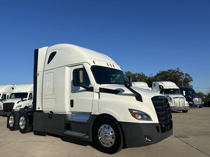 2021 Freightliner Cascadia-2