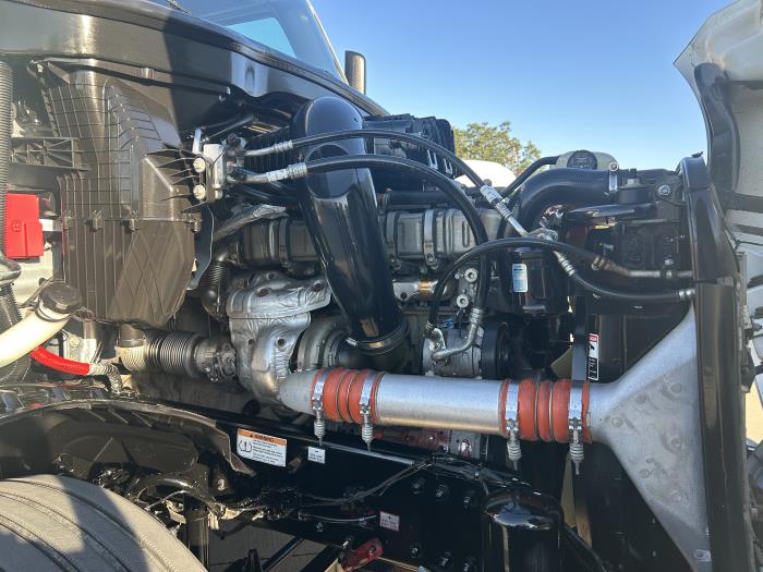 2021 Freightliner Cascadia-14