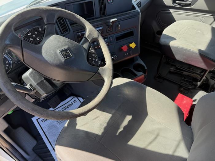 2018 International LT625-4