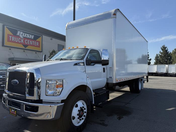2026 Ford F-650 photo 2