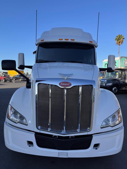 2022 Peterbilt 579-2