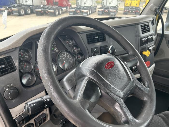 2021 Peterbilt 579-10 2021 Peterbilt 579-10