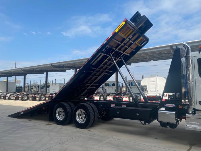 2026 Peterbilt 548-19