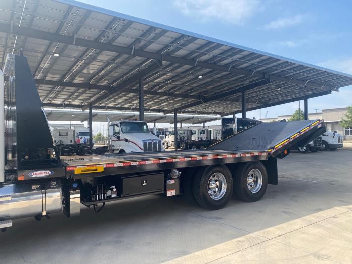 2026 Peterbilt 548-23